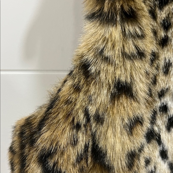 Chico's Leopard Animal Print Faux Fur Lined Vest w/Pockets Size 1 Medium 8/10 - Picture 3 of 9